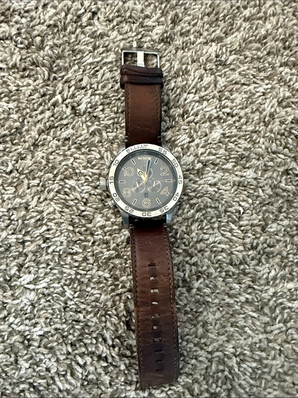 Nixon men chronograph